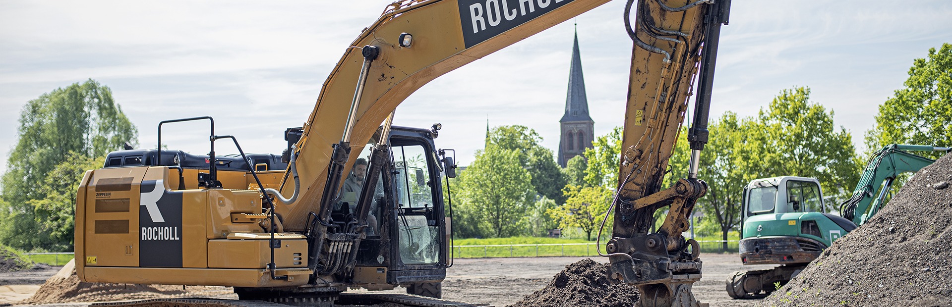 Die Rocholl GmbH ist Ihr Experte für Gartenbau, Landschaftsbau, Tiefbau und Sportplatzbau aus Krefeld.